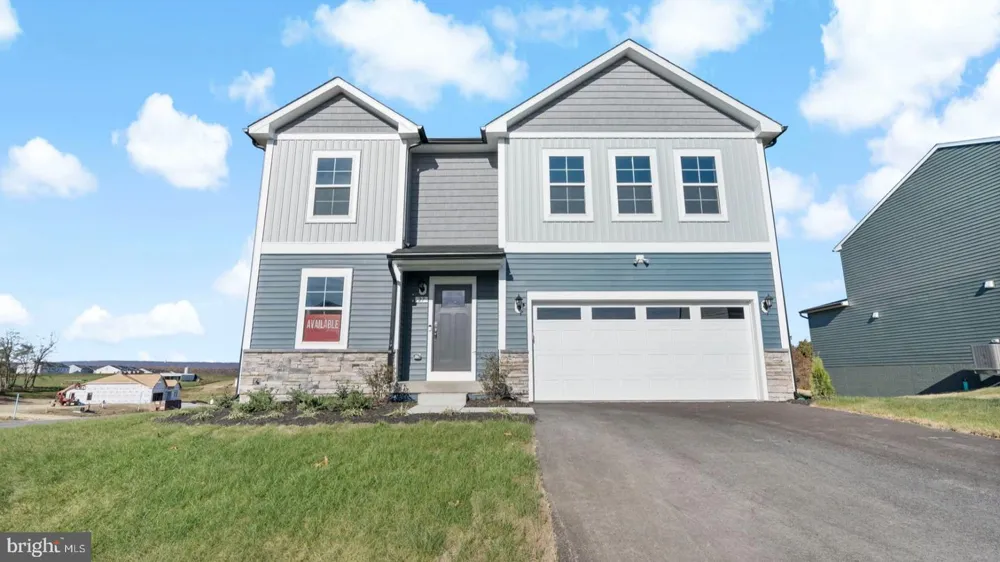 ARMISTEAD PLACE #CARNEGIE II Charles Town, WV 25414