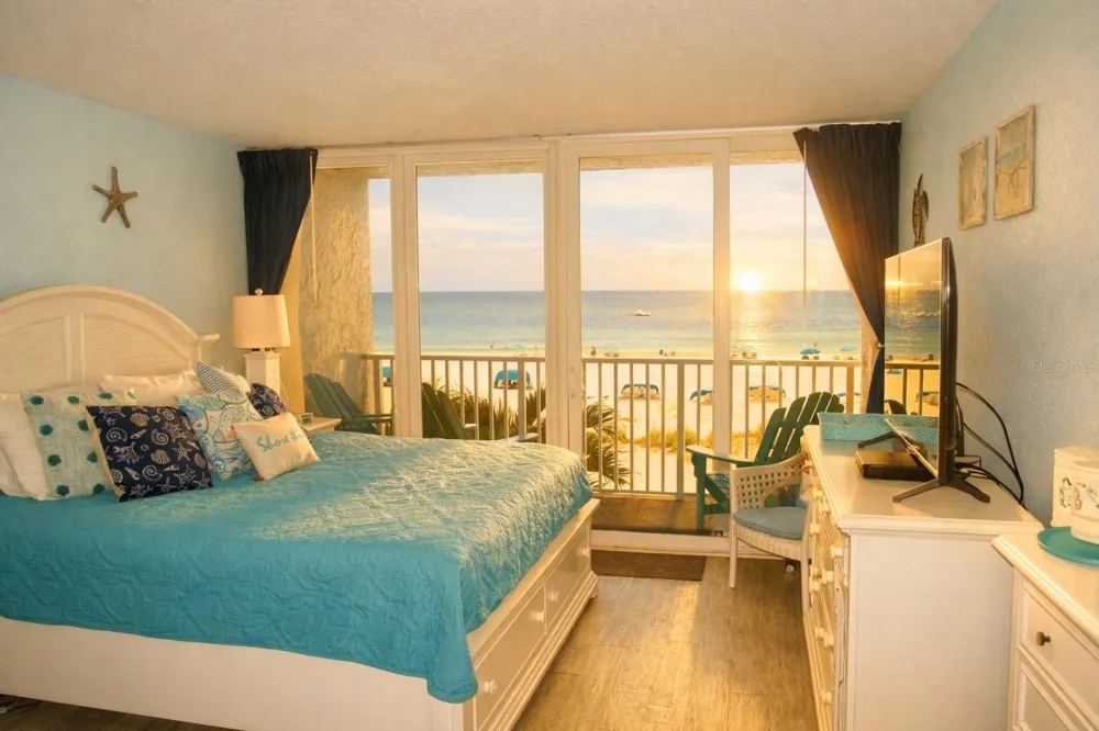 9980 GULF BOULEVARD #318 Treasure Island, FL 33706