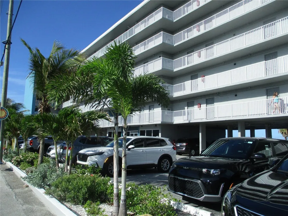 9980 GULF BOULEVARD #318 Treasure Island, FL 33706