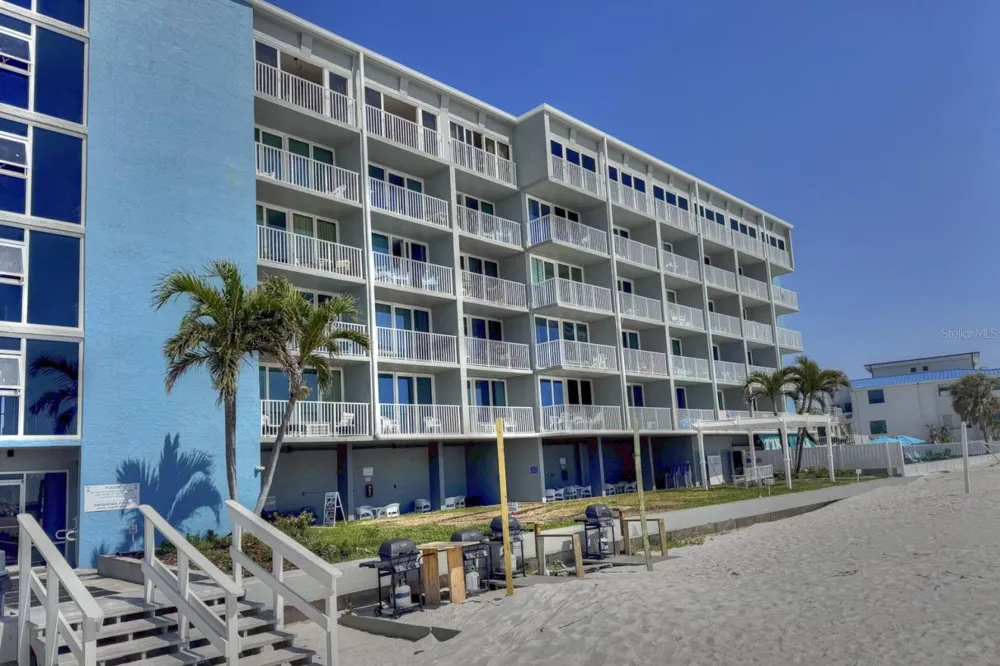 9980 GULF BOULEVARD #318 Treasure Island, FL 33706