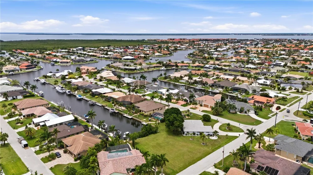 1121 CORONADO DRIVE Punta Gorda, FL 33950