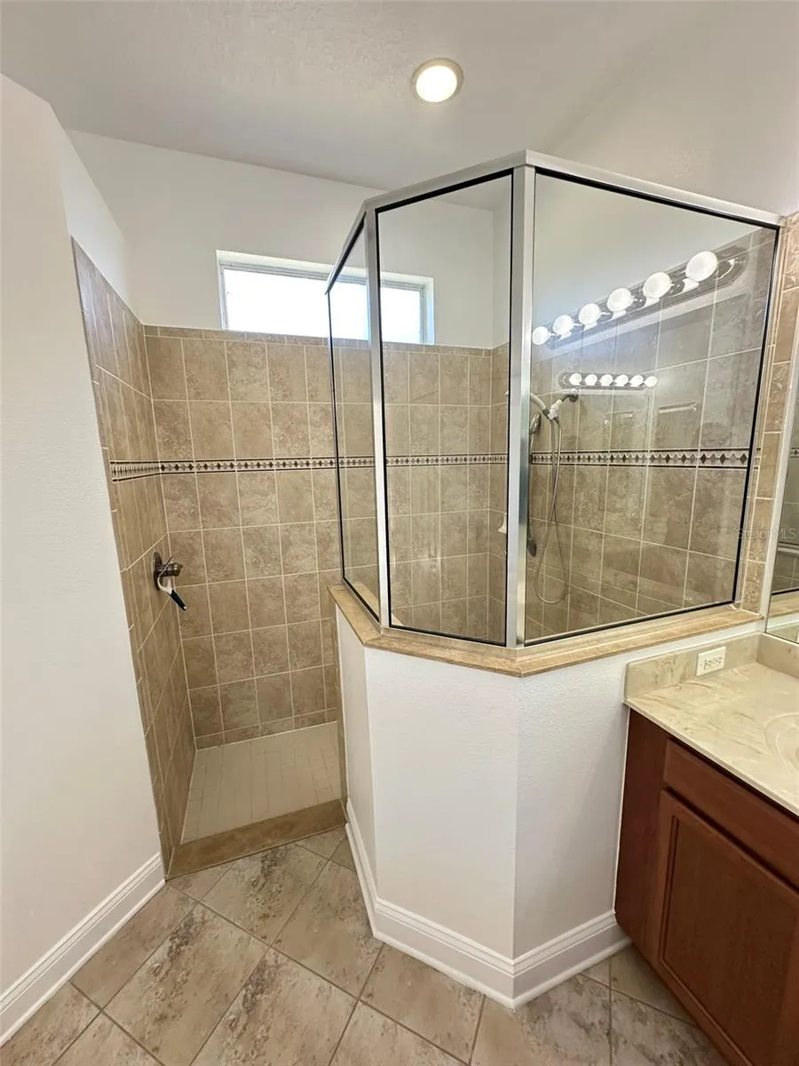 8120 TURKEY HILL COURT Tampa, FL 33647