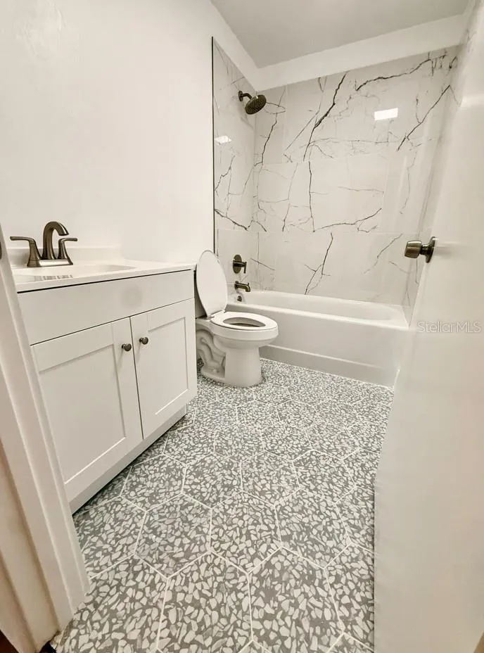 7020 SW 45TH AVENUE Gainesville, FL 32608