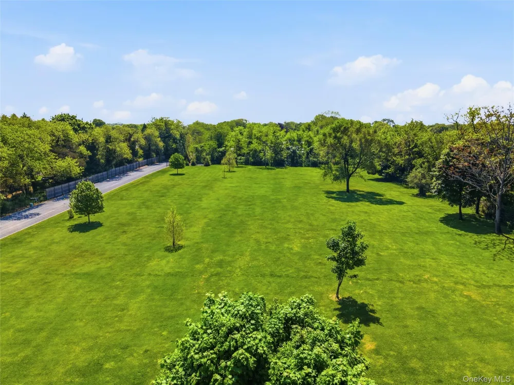 704 Hubbard Avenue Aquebogue, NY 11901