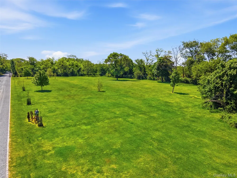 704 Hubbard Avenue Aquebogue, NY 11901