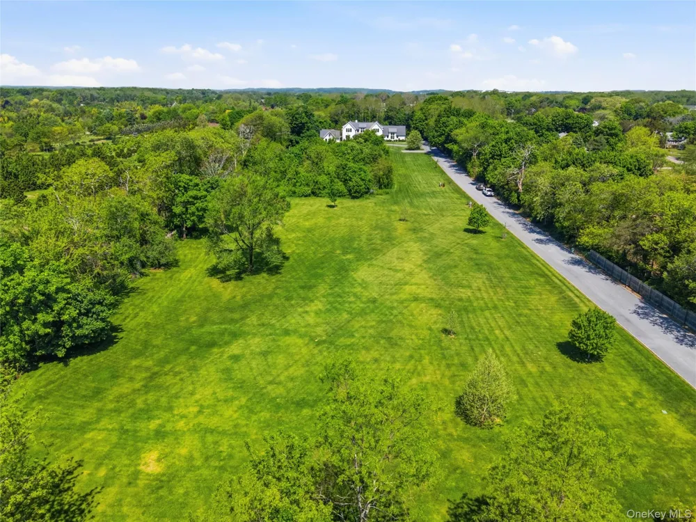 704 Hubbard Avenue Aquebogue, NY 11901