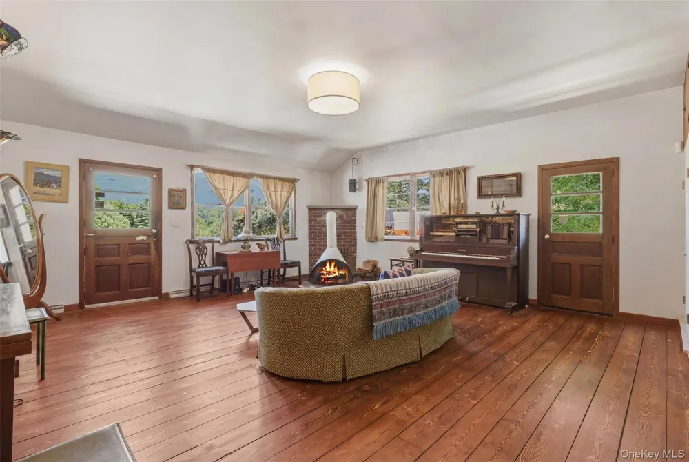 5 - 7 Downer Lane Woodstock, NY 12498