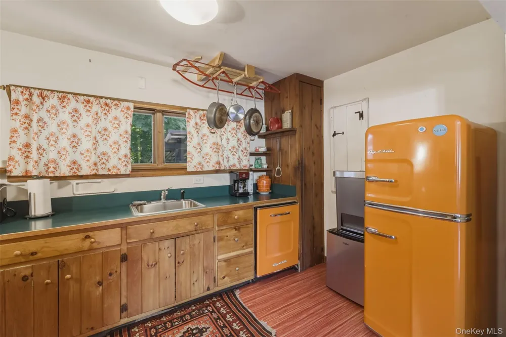 5 - 7 Downer Lane Woodstock, NY 12498