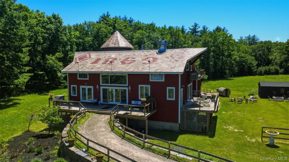 5 - 7 Downer Lane Woodstock, NY 12498
