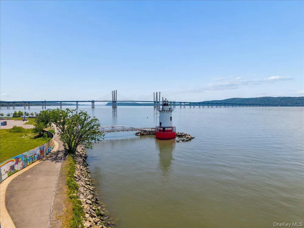 207 Palisades Boulevard Sleepy Hollow, NY 10591