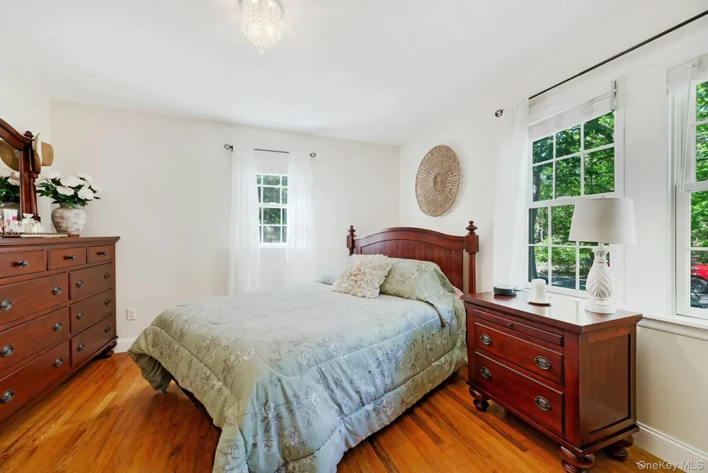 21 Jones Road Hampton Bays, NY 11946