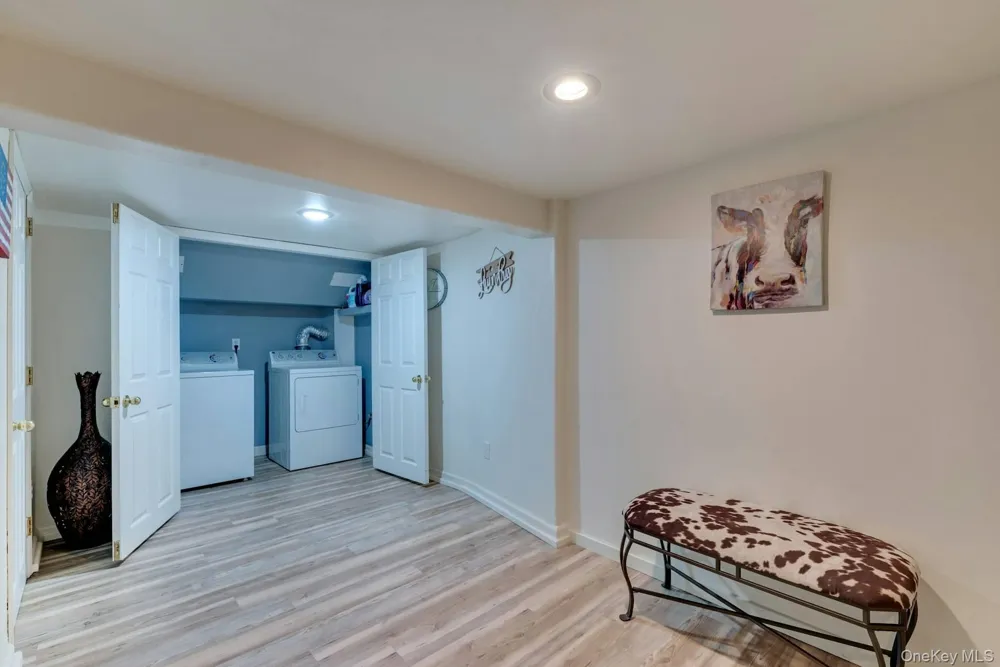 21 Jones Road Hampton Bays, NY 11946