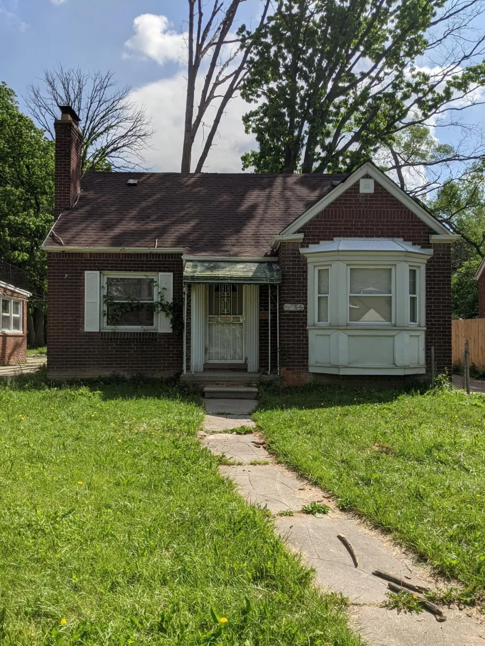 5786 Neff Detroit, MI 48224
