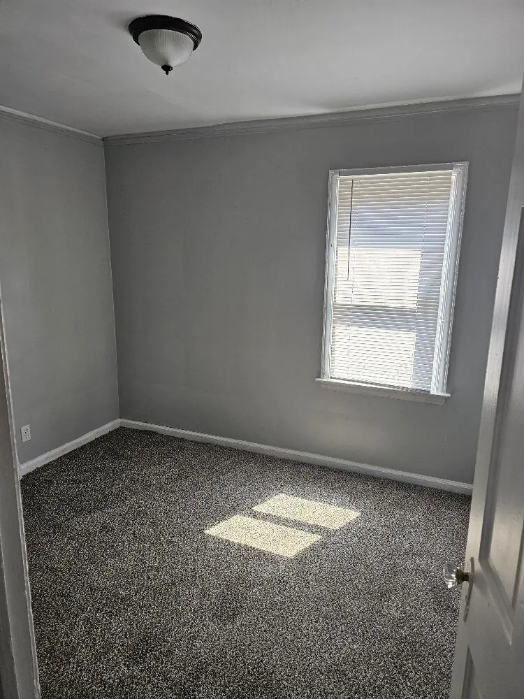 5786 Neff Detroit, MI 48224