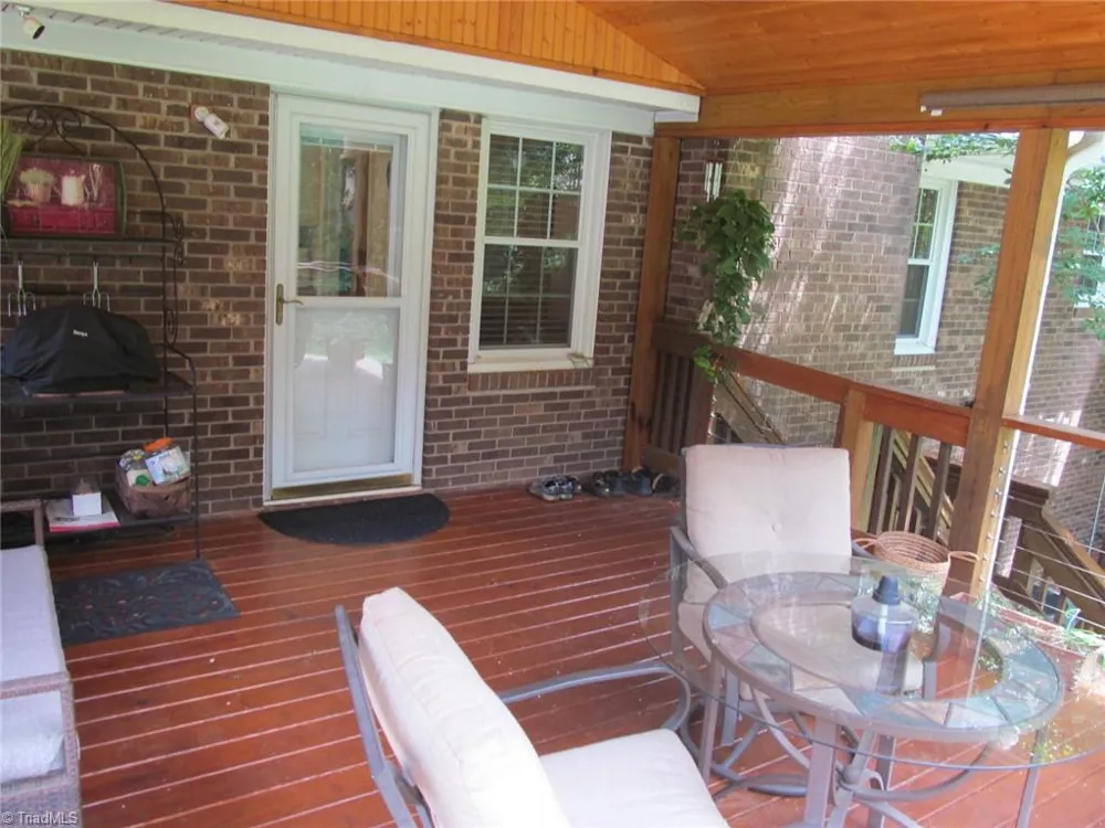 170 Queens Court Clemmons, NC 27012