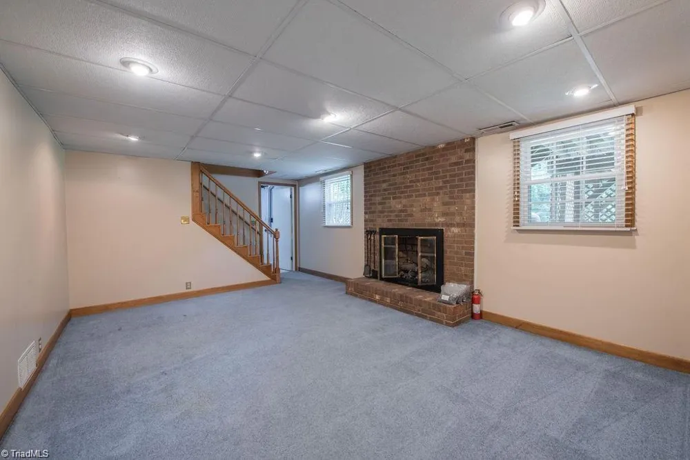 170 Queens Court Clemmons, NC 27012