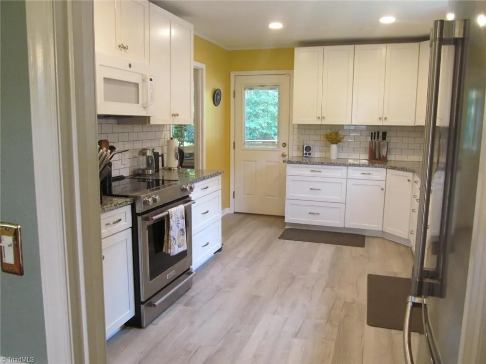 170 Queens Court Clemmons, NC 27012