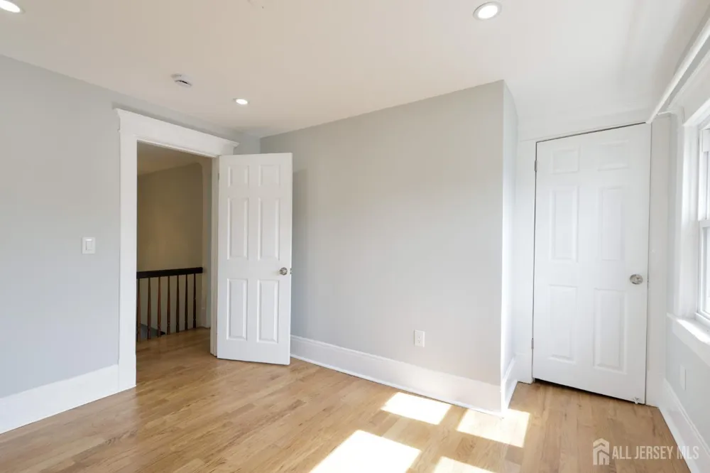 657 Amboy Avenue Edison, NJ 08837