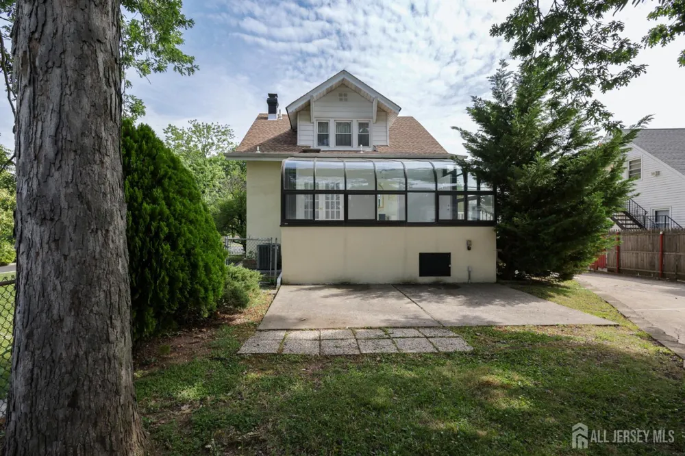 657 Amboy Avenue Edison, NJ 08837
