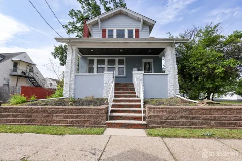 657 Amboy Avenue