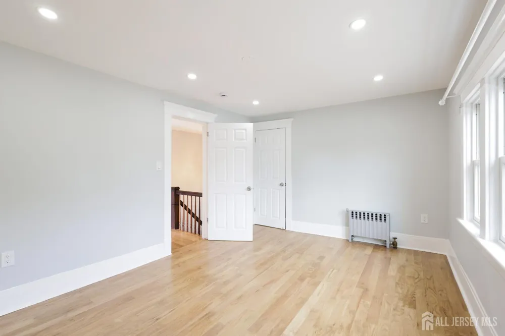657 Amboy Avenue Edison, NJ 08837
