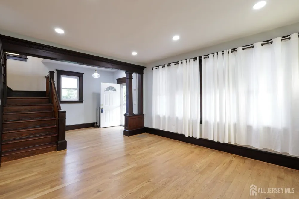 657 Amboy Avenue Edison, NJ 08837