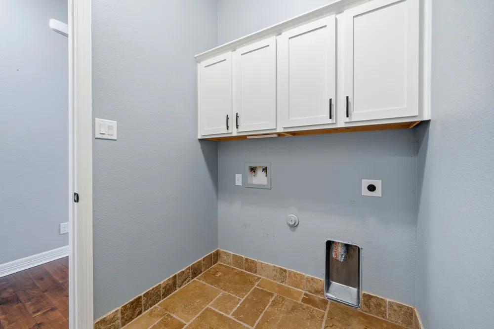 413 Bedford Drive Spicewood, TX 78669