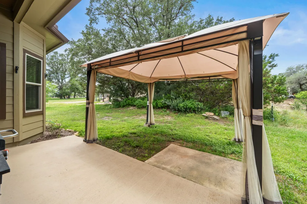 413 Bedford Drive Spicewood, TX 78669