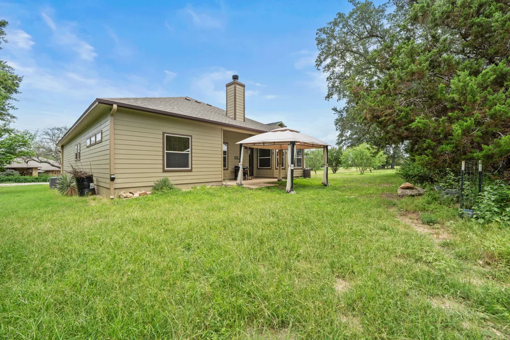 413 Bedford Drive Spicewood, TX 78669