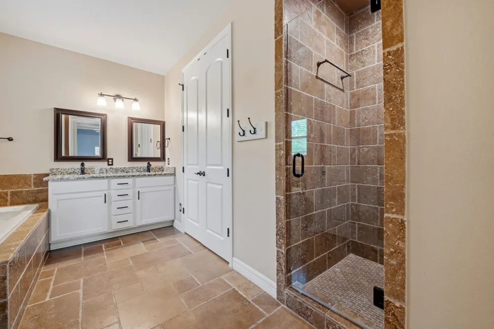 413 Bedford Drive Spicewood, TX 78669