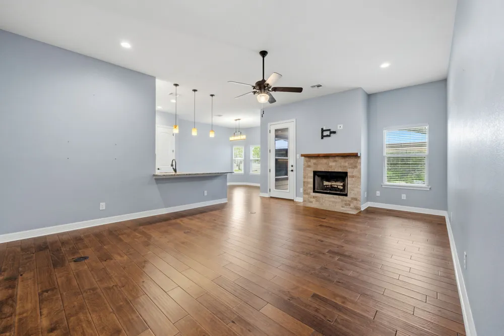 413 Bedford Drive Spicewood, TX 78669