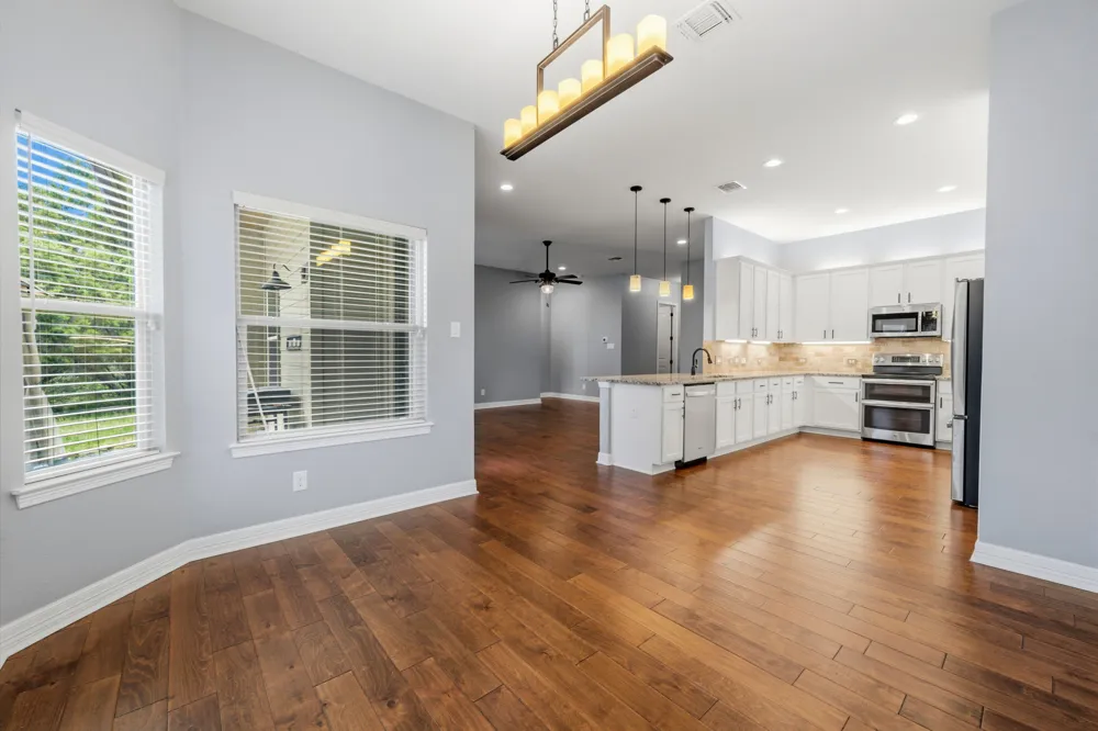 413 Bedford Drive Spicewood, TX 78669