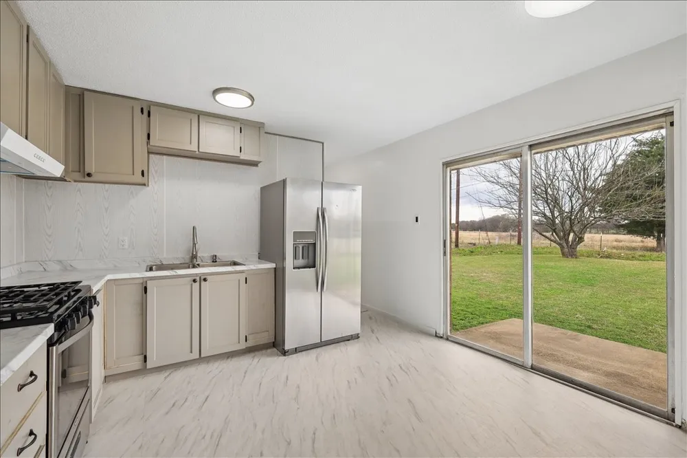 2114 Sunset Drive Brookston, TX 75421