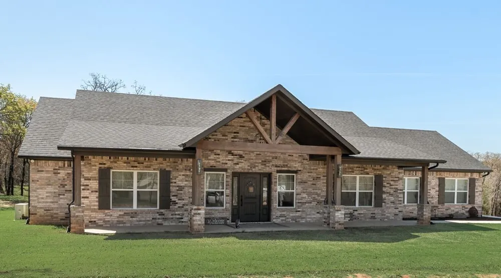 245 Creek Crossing Street Alvord, TX 76225