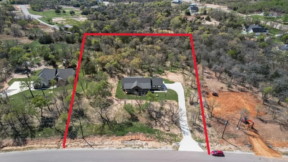 245 Creek Crossing Street Alvord, TX 76225