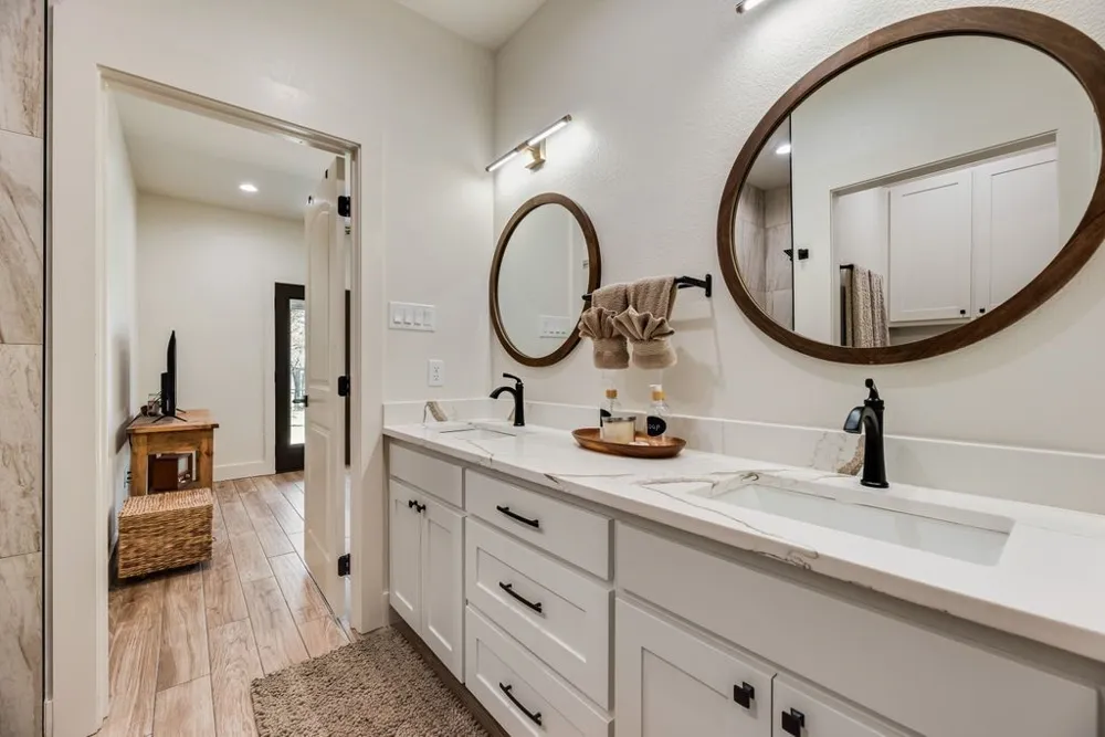 245 Creek Crossing Street Alvord, TX 76225