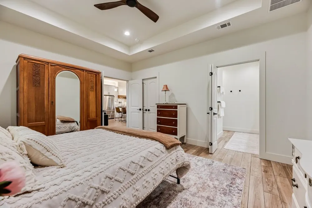 245 Creek Crossing Street Alvord, TX 76225