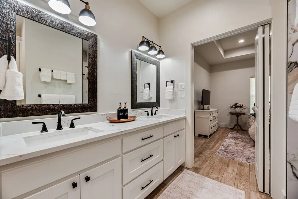 245 Creek Crossing Street Alvord, TX 76225