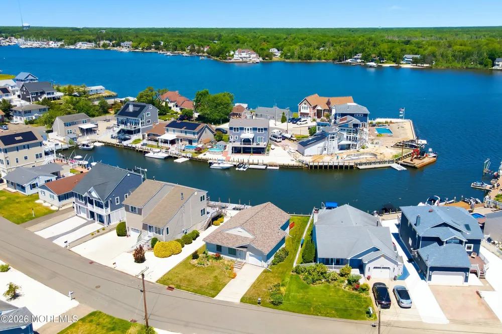943 Mallard Drive Lanoka Harbor, NJ 08734