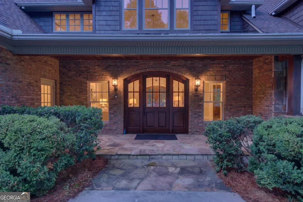 795 Chenocetah DR Cornelia, GA 30531
