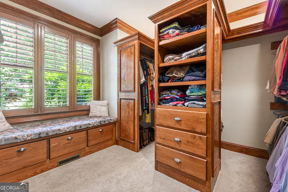 795 Chenocetah DR Cornelia, GA 30531