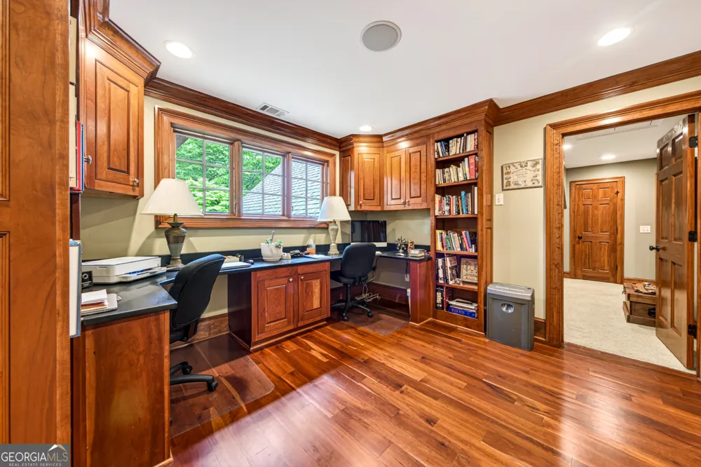 795 Chenocetah DR Cornelia, GA 30531