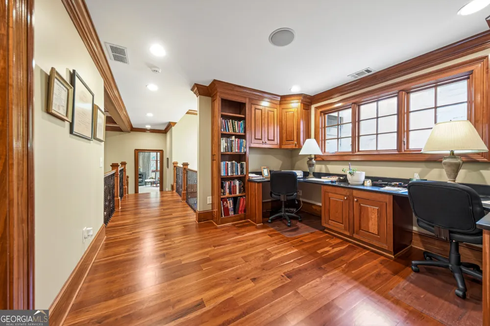 795 Chenocetah DR Cornelia, GA 30531
