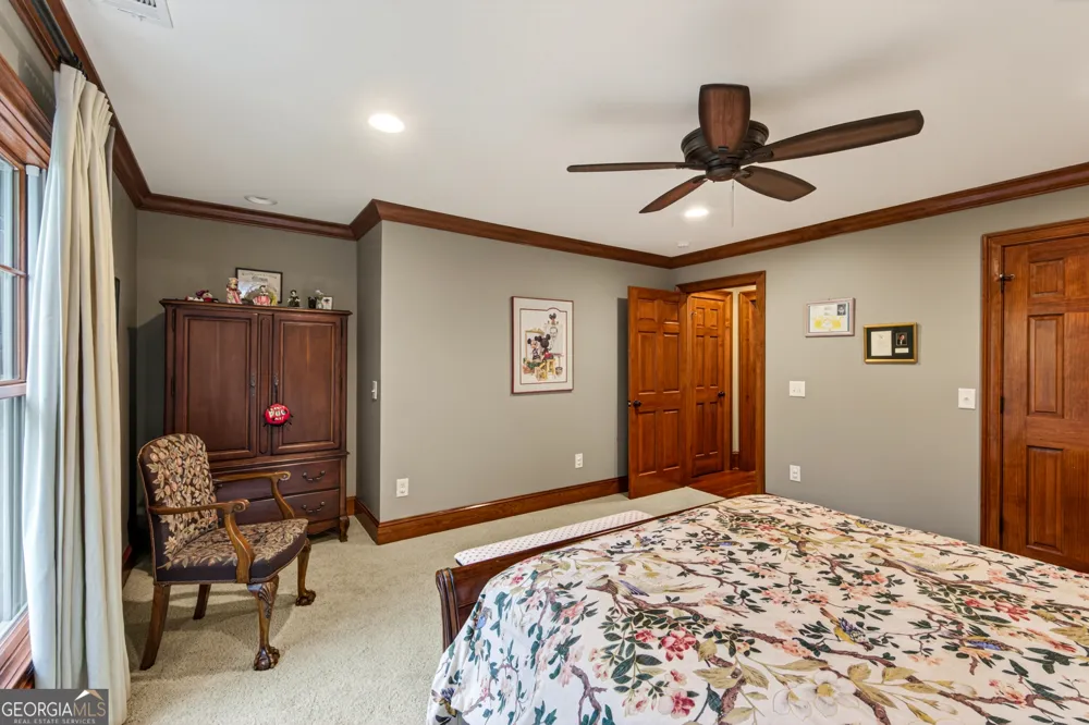 795 Chenocetah DR Cornelia, GA 30531
