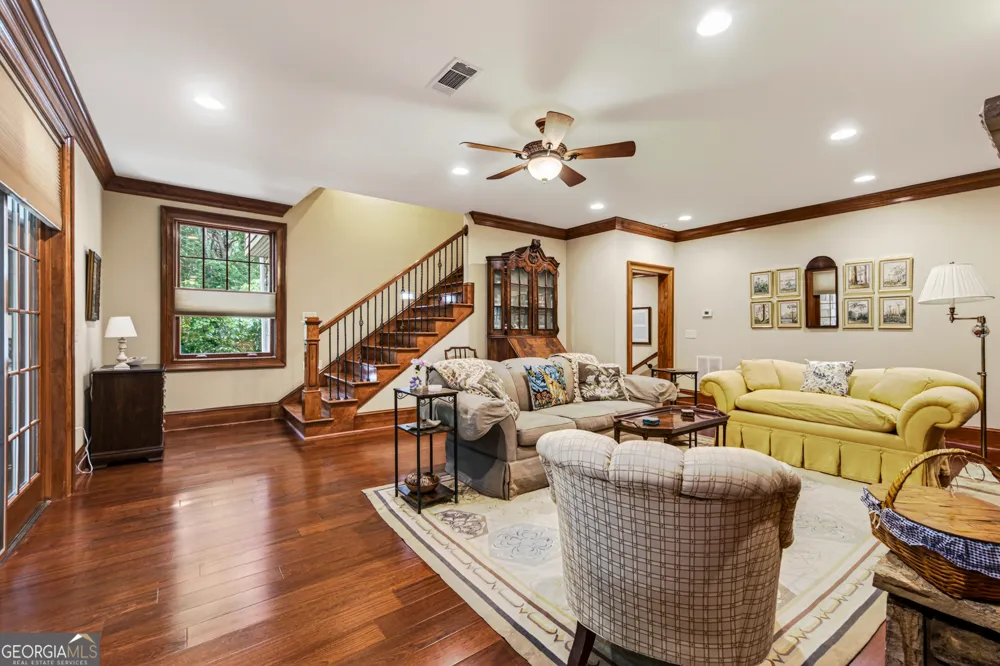 795 Chenocetah DR Cornelia, GA 30531