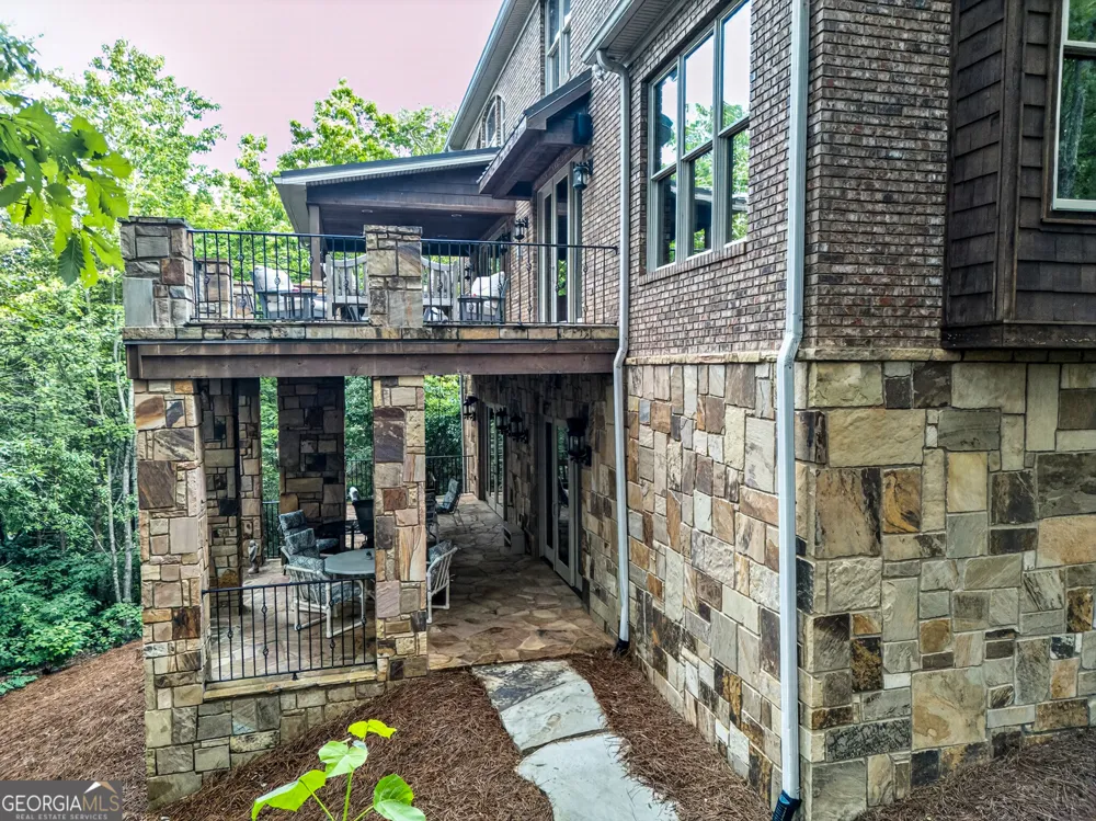 795 Chenocetah DR Cornelia, GA 30531