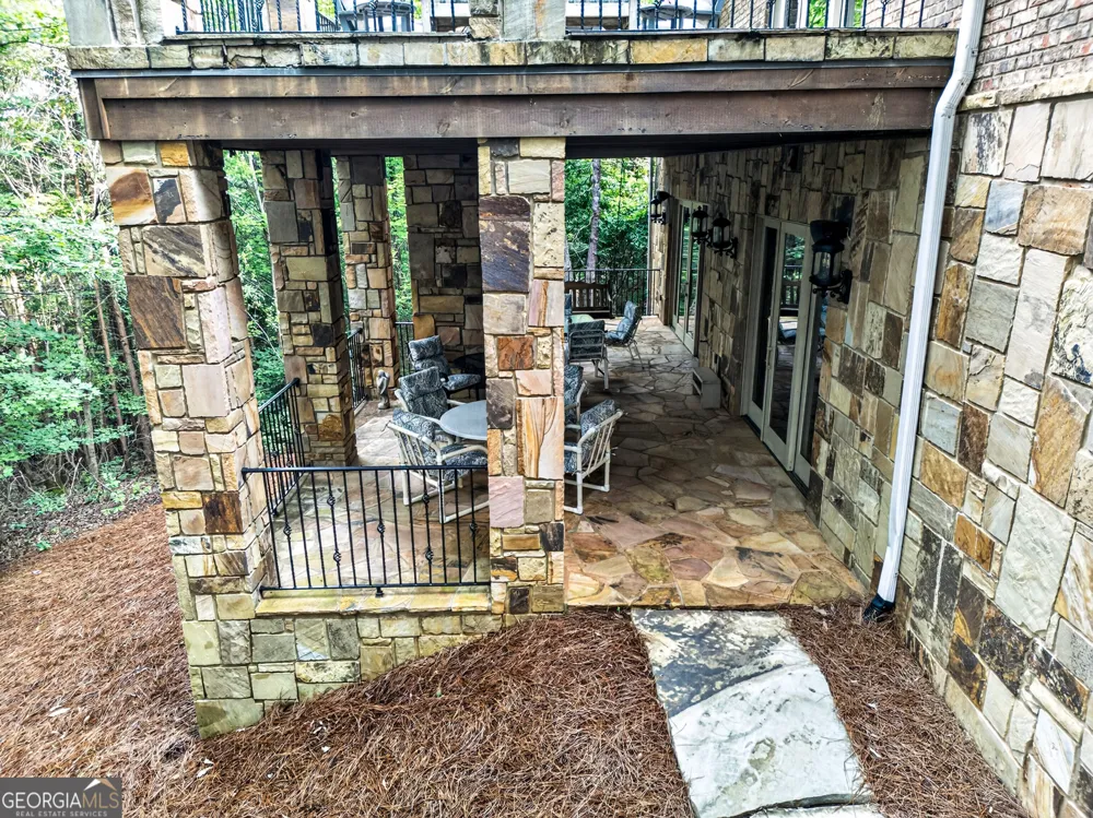 795 Chenocetah DR Cornelia, GA 30531