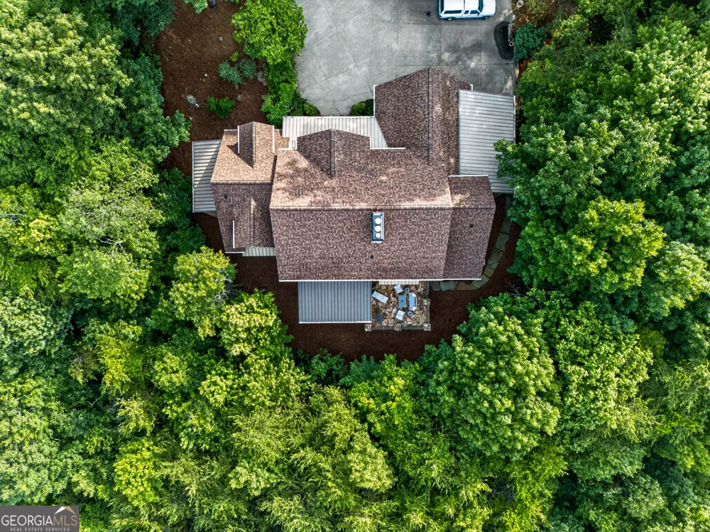 795 Chenocetah DR Cornelia, GA 30531