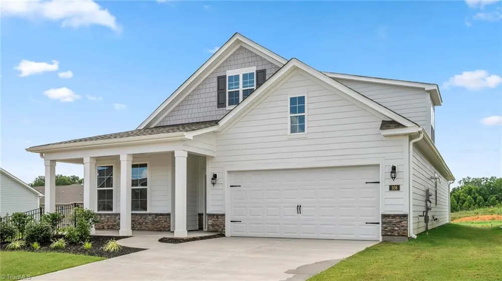 108 Mary Montrose Boulevard Jamestown, NC 27282