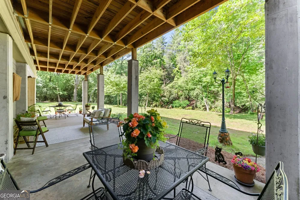 1088 Little Hawk RD Sautee Nacoochee, GA 30571